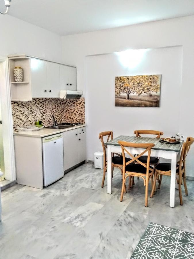 Idomeneas Apartments Soúgia Esterno foto
