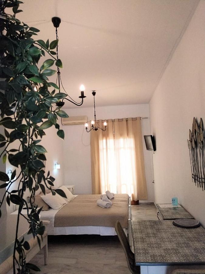 Idomeneas Apartments Soúgia Esterno foto