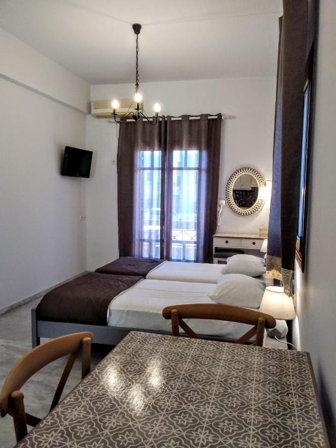 Idomeneas Apartments Soúgia Esterno foto